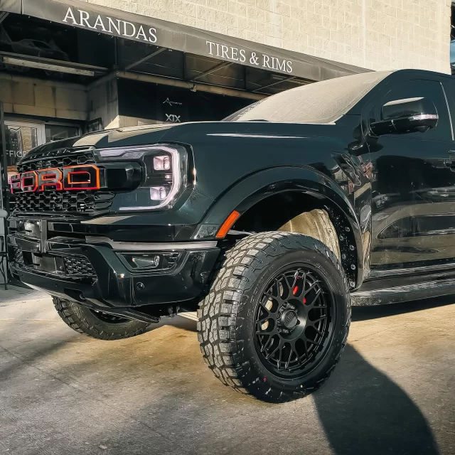 All new #Ford #Ranger #Raptor sporting our RBP Repulsor R/T wrapped around a set of @kmcwheels 

Build by @arandastr1 

#rbp #rbptire #rbptires #offroad #offroadtire #mudterrain #roughterrain #extremeterrain #mt #rt #xt #mudtire #overland #overlandtire