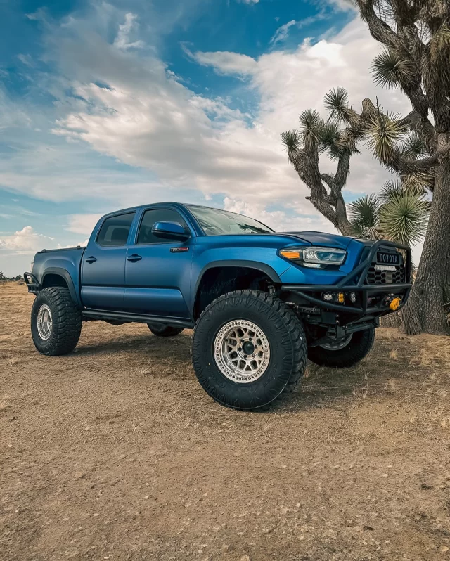Fresh set of 37” RBP M/T3 on the Taco looking beefy! 

#rbp #rbptire #rbptires #offroad #offroadtire #mudterrain #roughterrain #extremeterrain #mt #rt #xt #mudtire #overland #overlandtire