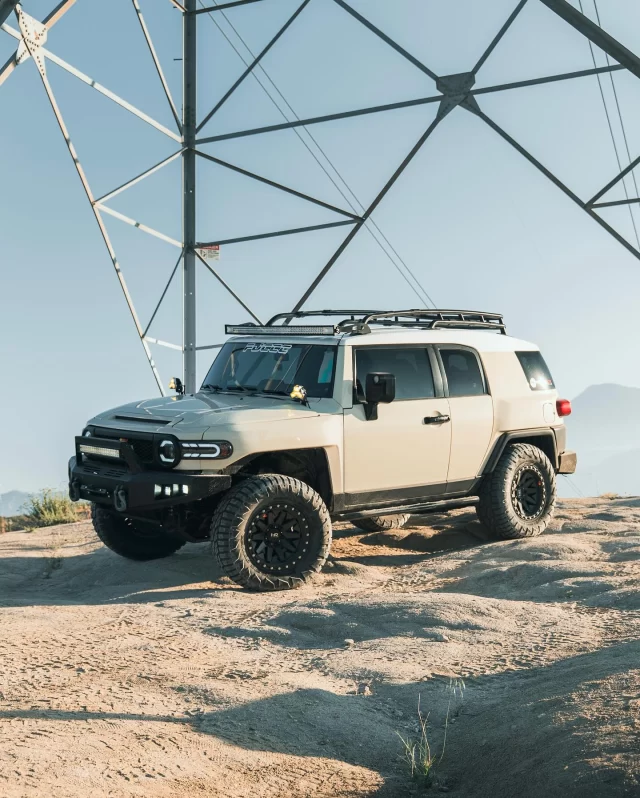 Feeling on top of the world 🔝 RBP Repulsor R/T got us there! 

#rbp #rbptire #rbptires #offroad #offroadtire #mudterrain #roughterrain #extremeterrain #mt #rt #xt #mudtire #overland #overlandtire