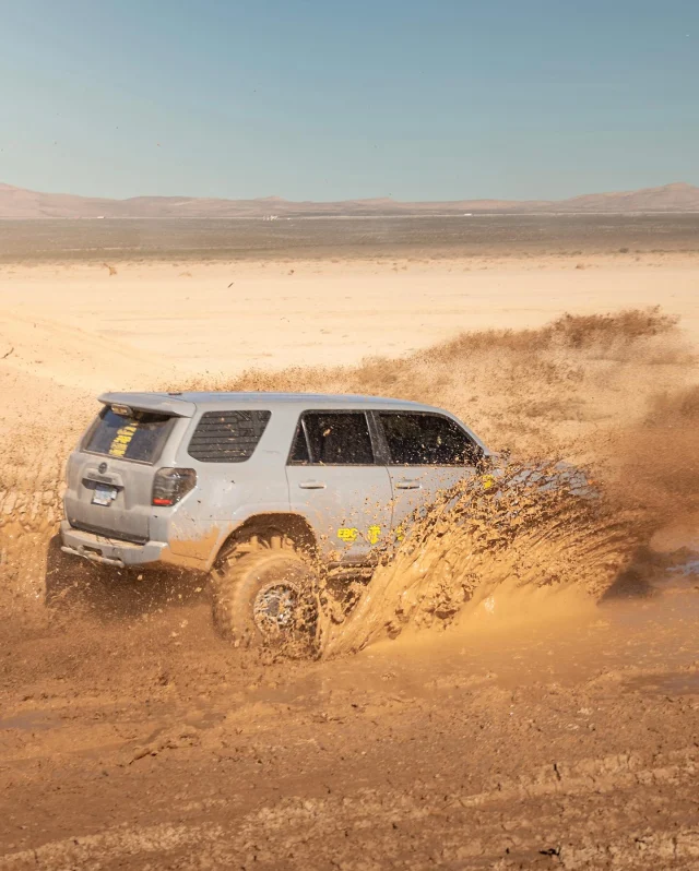 We got a little carried away 🤷‍♂️

@cement_rnr long-travel #4runner on RBP Repulsor M/T3 on @lockoffroadwheels 

#rbptires #rbp #rollingbigpower #toyota #mudterrain