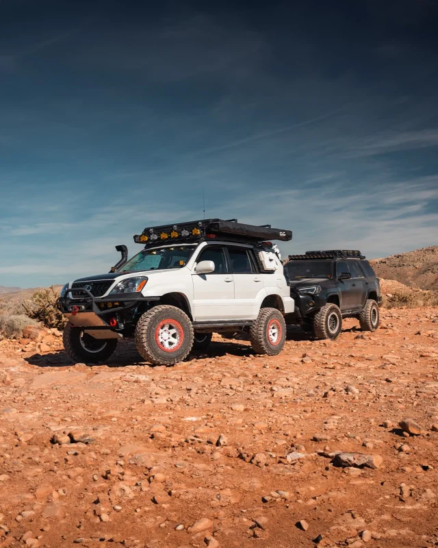 Nothing better than hitting the trails with friends! Who can relate? 

Lexus GX and Toyota 4Runner on 35” RBP Repulsor M/T tires. 

#rbp #rbptires #offroad #lexusgx #4runner